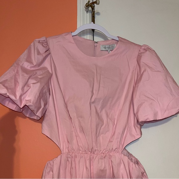 WAYF Short Puffy Sleeves Side Cut Outs Full Skirt Dress - Picture 6 of 16